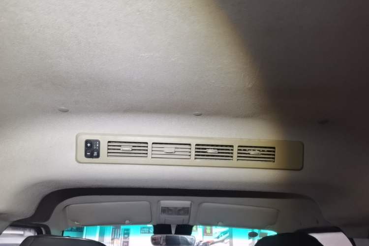 Used Jinbei New Hiace S 2021 1.5L Wealth Central Air-Conditioned Bus China VI Standard Model SWC15M Headliner