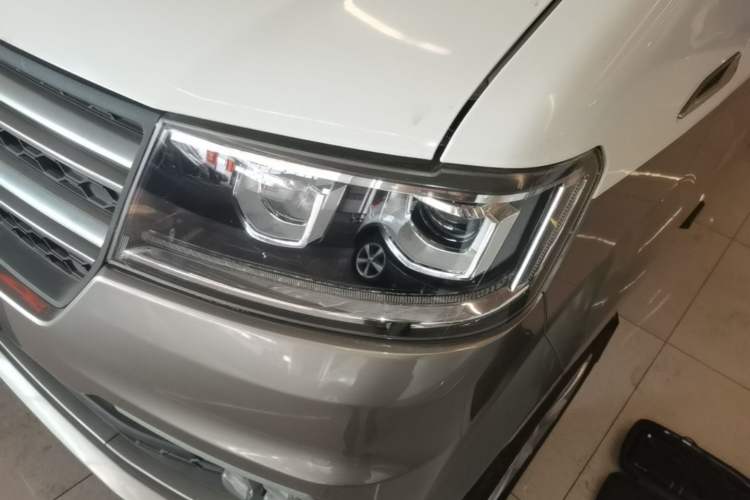 Used Jinbei New Hiace S 2021 1.5L Wealth Central Air-Conditioned Bus China VI Standard Model SWC15M Left Front Headlight