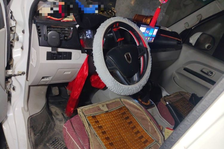 Used Jinbei New Hiace S 2021 1.5L Wealth Van Non-Air-Conditioned Version China VI Standard SWC15M Center Console