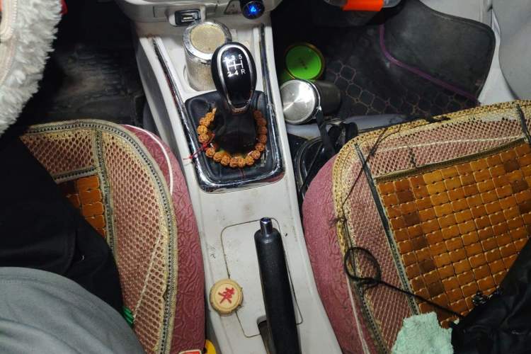 Used Jinbei New Hiace S 2021 1.5L Wealth Van Non-Air-Conditioned Version China VI Standard SWC15M Gear Lever