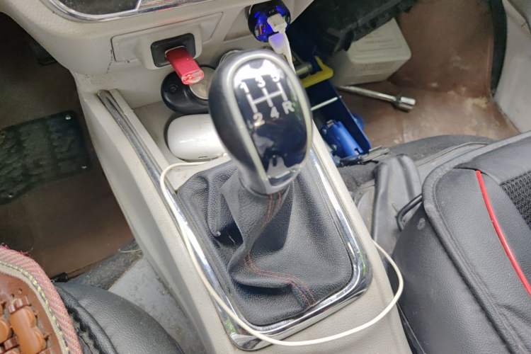 Used Jinbei New Hiace S 2021 1.5L Wealth Central Air-Conditioned Bus China VI Standard Model SWC15M Gear Lever
