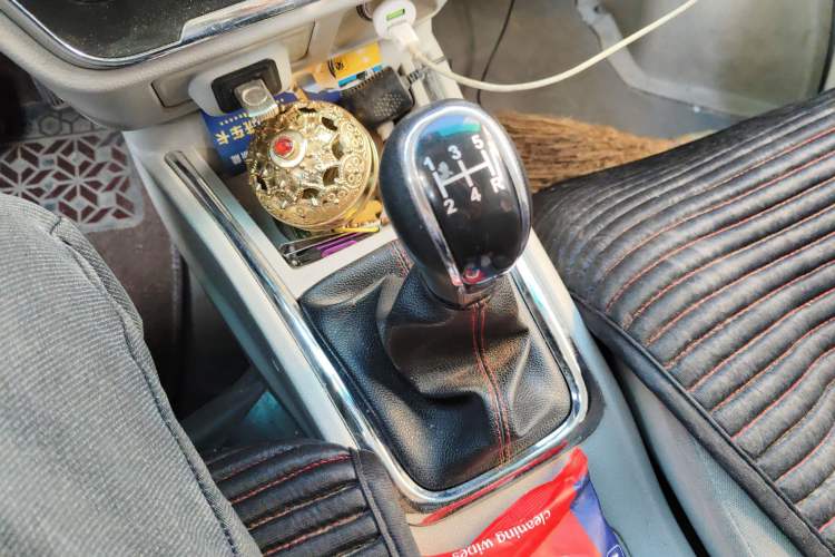 Used Jinbei New Hiace S 2021 1.5L Wealth Model Non-Air-Conditioned Version National VI Standard SWC15M Gear Lever