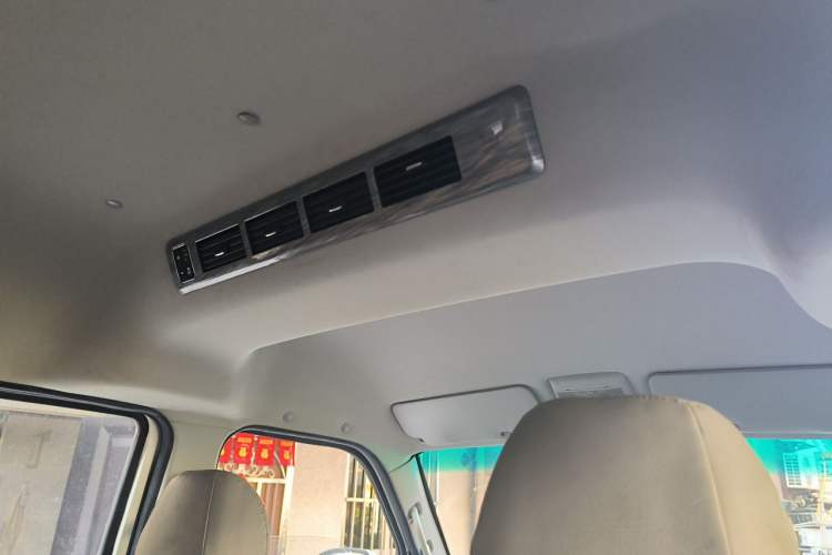 Used Jinbei New Hiace S 2021 1.6L Business Central Air-Conditioned Coach China VI Standard SWD16M Headliner
