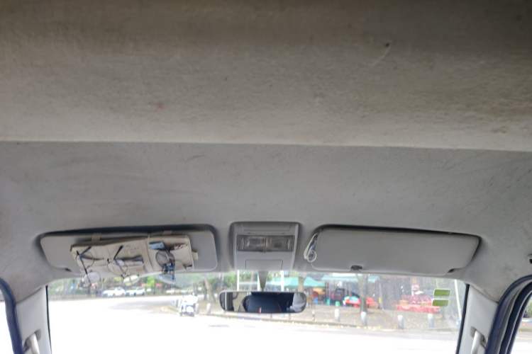 Used Jinbei New Hiace S 2021 1.5L Wealth Central Air-Conditioned Bus China VI Standard Model SWC15M Headliner