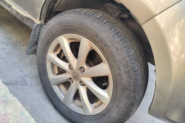 Used Jinbei New Hiace S 2021 1.6L Business Central Air-Conditioned Coach China VI Standard SWD16M Right Front Wheel Hub