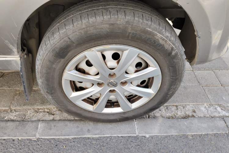 Used Jinbei New Hiace S 2021 1.5L Wealth Model Non-Air-Conditioned Version National VI Standard SWC15M Right Front Wheel Hub