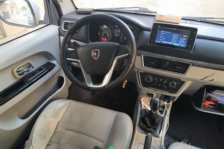 Used Jinbei New Hiace S 2021 1.6L Business Central Air-Conditioned Coach China VI Standard SWD16M Steering Wheel