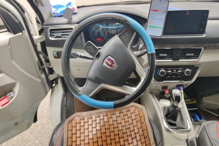 Used Jinbei New Hiace S 2021 1.5L Wealth Central Air-Conditioned Bus China VI Standard Model SWC15M Steering Wheel