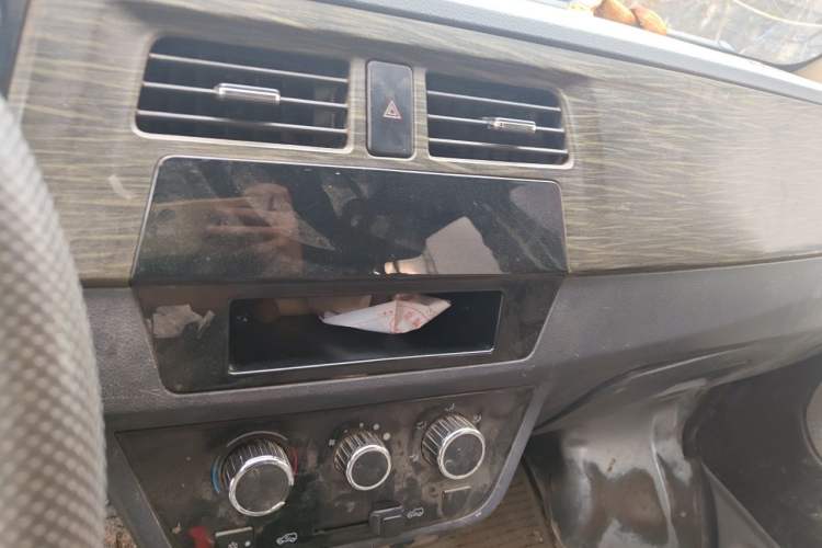 Used Jinbei New Hiace S 2021 1.5L Wealth Model Non-Air-Conditioned Version National VI Standard SWC15M Audio And AC Panel