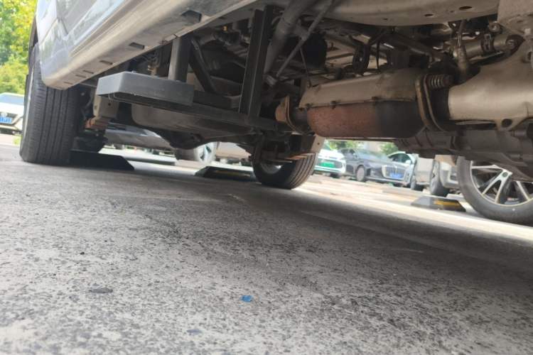 Used Jinbei New Hiace S 2021 1.6L Business Central Air-Conditioned Coach China VI Standard SWD16M Chassis Front Right