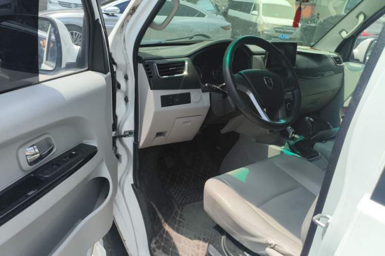Used Jinbei New Hiace S 2021 1.6L Business Central Air-Conditioned Coach China VI Standard SWD16M Driver Seat