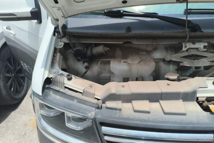 Used Jinbei New Hiace S 2021 1.6L Business Central Air-Conditioned Coach China VI Standard SWD16M Engine Bay Right
