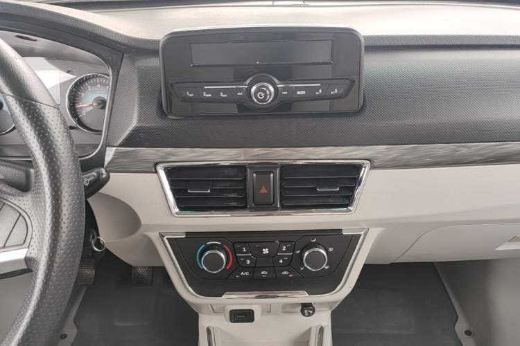 Used Jinbei New Hiace S 2021 1.5L Wealth Central Air-Conditioned Bus China VI Standard Model SWC15M Audio And AC Panel