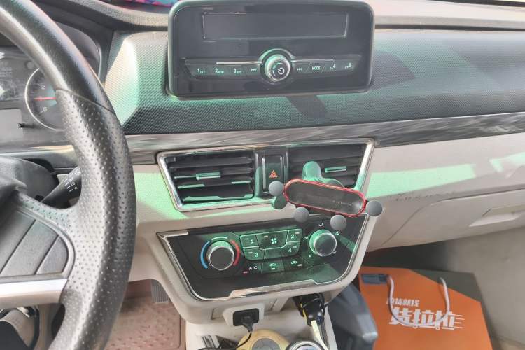 Used Jinbei New Hiace S 2021 1.5L Wealth Model Non-Air-Conditioned Version National VI Standard SWC15M Audio And AC Panel