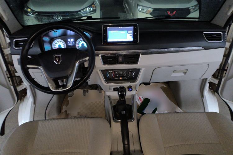 Used Jinbei New Hiace S 2021 1.5L Wealth Model Non-Air-Conditioned Version National VI Standard SWC15M Center Console