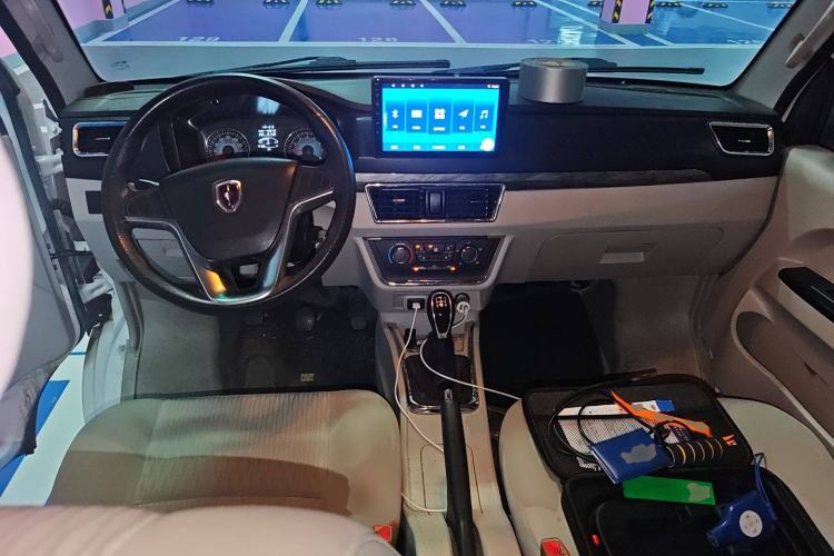 Used Jinbei New Hiace S 2021 1.5L Wealth Model Non-Air-Conditioned Version National VI Standard SWC15M Center Console
