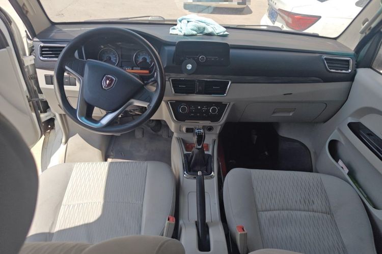 Used Jinbei New Hiace S 2021 1.5L Wealth Model Non-Air-Conditioned Version National VI Standard SWC15M Center Console