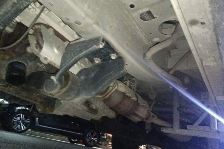 Used Jinbei New Hiace S 2021 1.5L Wealth Central Air-Conditioned Bus China VI Standard Model SWC15M Chassis Front Left