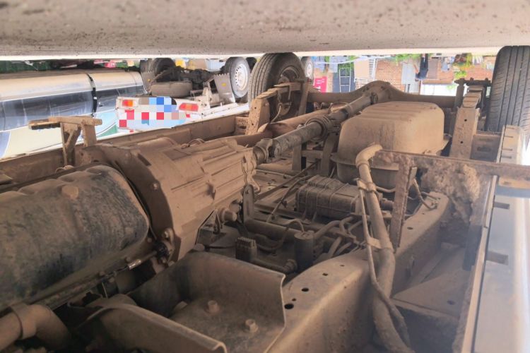 Used Jinbei New Hiace S 2021 1.5L Wealth Central Air-Conditioned Van China VI Standard SWC15M Chassis Front Right