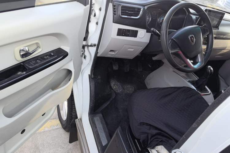 Used Jinbei New Hiace S 2021 1.6L Business Central Air-Conditioned Coach China VI Standard SWD16M Driver Seat