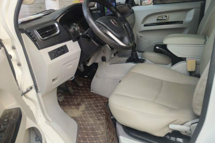 Used Jinbei New Hiace S 2021 1.5L Wealth Van Non-Air-Conditioned Version China VI Standard SWC15M Driver Seat