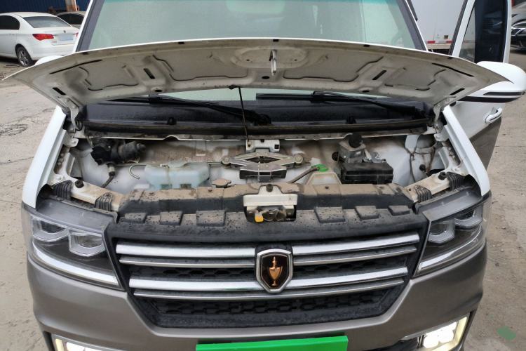 Used Jinbei New Hiace S 2021 1.5L Wealth Model Non-Air-Conditioned Version National VI Standard SWC15M Engine Bay