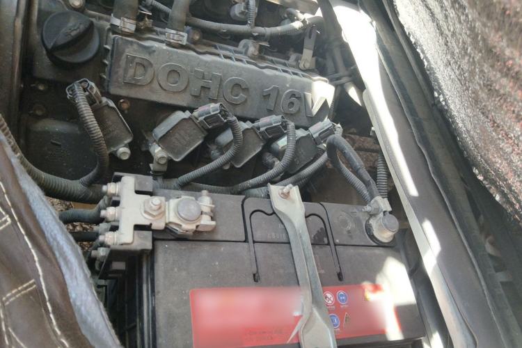 Used Jinbei New Hiace S 2021 1.5L Wealth Model Non-Air-Conditioned Version National VI Standard SWC15M Engine Bay Left