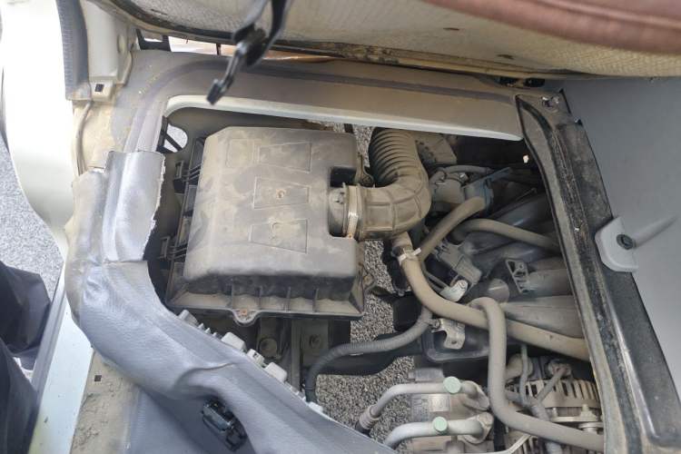 Used Jinbei New Hiace S 2021 1.5L Wealth Van Non-Air-Conditioned Version China VI Standard SWC15M Engine Bay Right