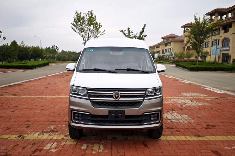 Used Jinbei New Hiace S 2021 1.5L Business Central Air-Conditioned Van China VI Standard SWC15M Exterior 1