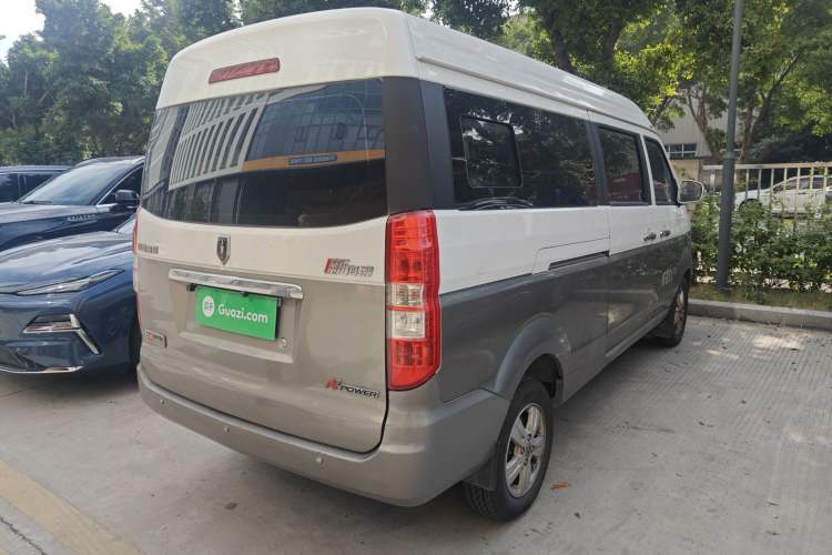 Used Jinbei New Hiace S 2021 1.5L Business-Class Central Air-Conditioned Coach China VI Standard SWC15M Exterior 5