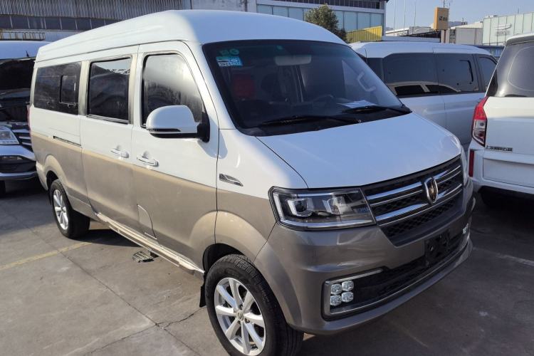 Used Jinbei New Hiace S 2021 1.6L Business Central Air-Conditioned Coach China VI Standard SWD16M Front Right 45 Deg
