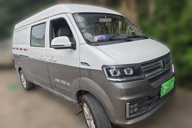 Used Jinbei New Hiace S 2021 1.6L Business Central Air-Conditioned Coach China VI Standard SWD16M Front Right 45 Deg