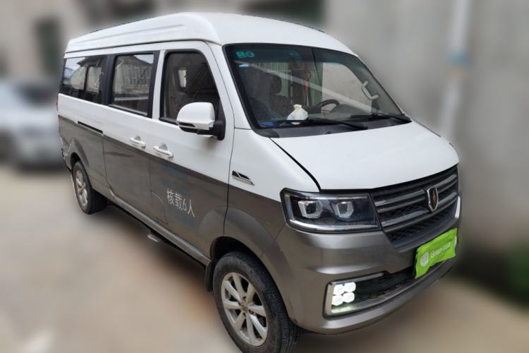 Used Jinbei New Hiace S 2021 1.5L Business-Class Central Air-Conditioned Coach China VI Standard SWC15M Front Right 45 Deg