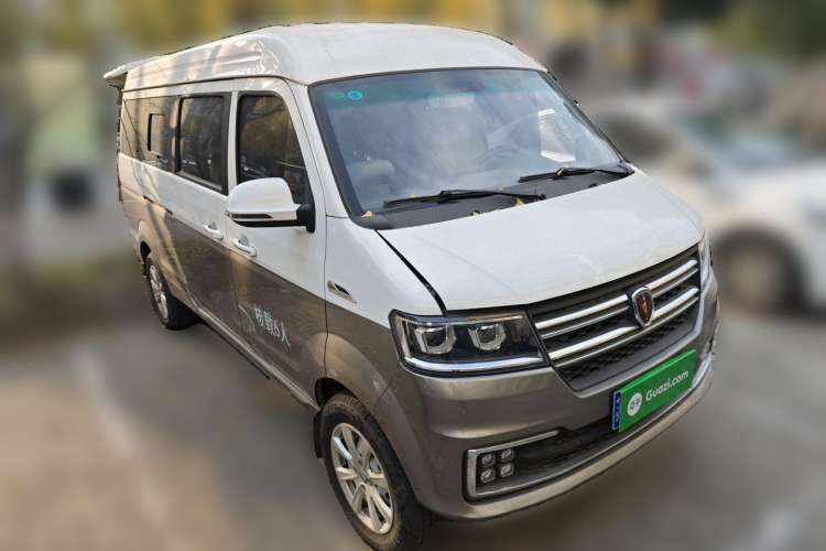 Used Jinbei New Hiace S 2021 1.5L Wealth Central Air-Conditioned Bus China VI Standard Model SWC15M Front Right 45 Deg