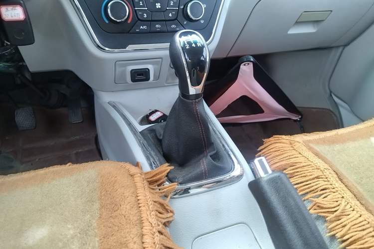 Used Jinbei New Hiace S 2021 1.5L Wealth Model Non-Air-Conditioned Version National VI Standard SWC15M Gear Lever