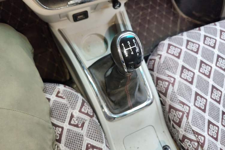 Used Jinbei New Hiace S 2021 1.5L Business-Class Central Air-Conditioned Coach China VI Standard SWC15M Gear Lever