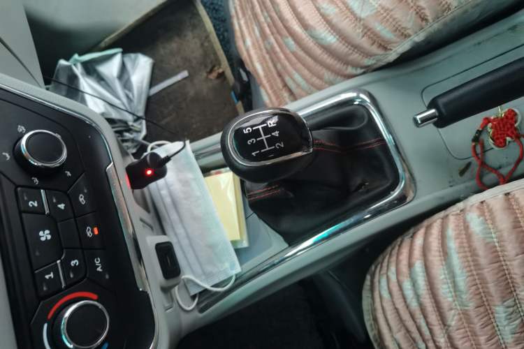 Used Jinbei New Hiace S 2021 1.5L Wealth Model Non-Air-Conditioned Version National VI Standard SWC15M Gear Lever