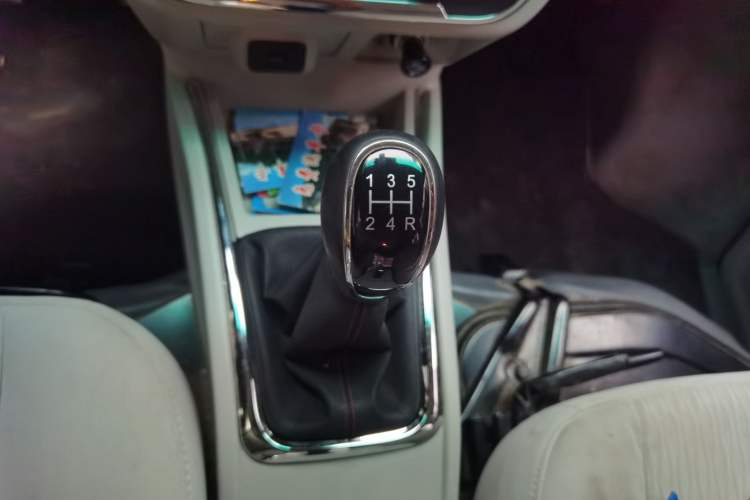 Used Jinbei New Hiace S 2021 1.5L Wealth Model Non-Air-Conditioned Version National VI Standard SWC15M Gear Lever