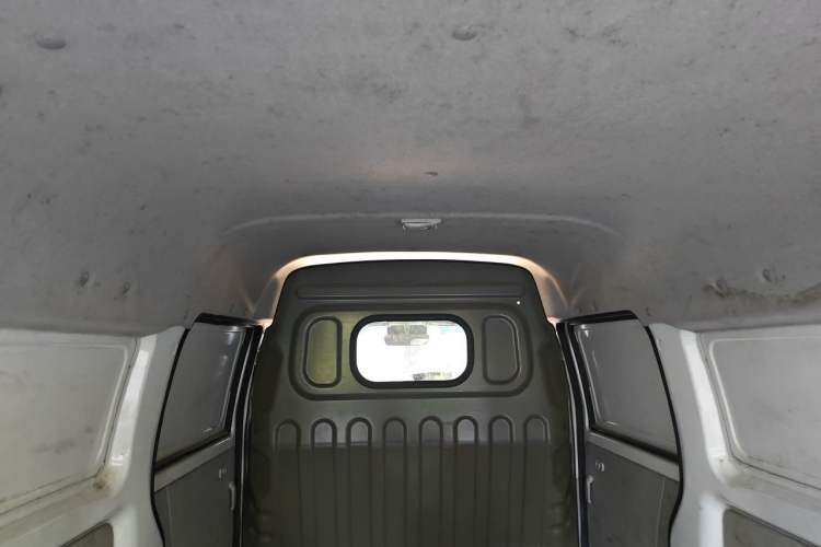 Used Jinbei New Hiace S 2021 1.5L Wealth Van Non-Air-Conditioned Version China VI Standard SWC15M Headliner