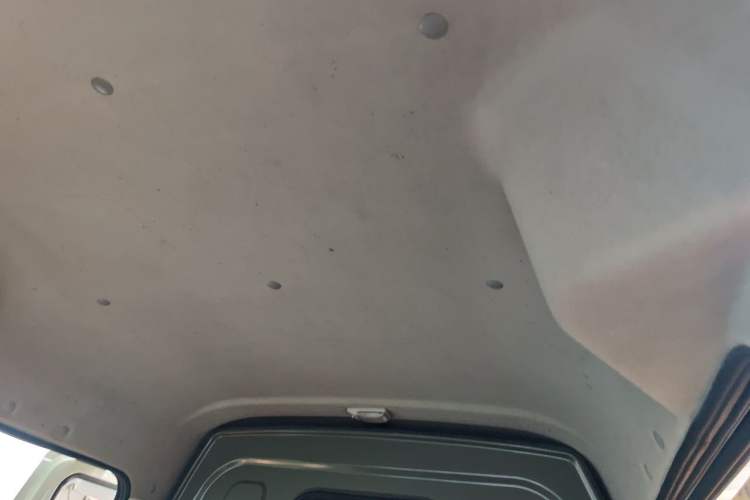 Used Jinbei New Hiace S 2021 1.5L Wealth Van Non-Air-Conditioned Version China VI Standard SWC15M Headliner