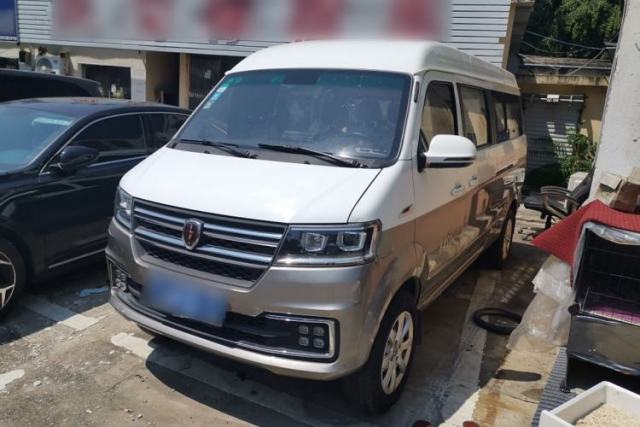Used Jinbei New Hiace S 2021 1.5L Wealth Central Air-Conditioned Bus China VI Standard Model SWC15M