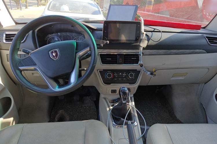 Used Jinbei New Hiace S 2021 1.6L Business Central Air-Conditioned Coach China VI Standard SWD16M Interior 2