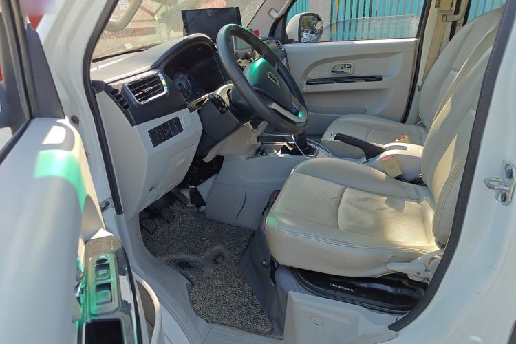 Used Jinbei New Hiace S 2021 1.6L Business Central Air-Conditioned Coach China VI Standard SWD16M Interior 3