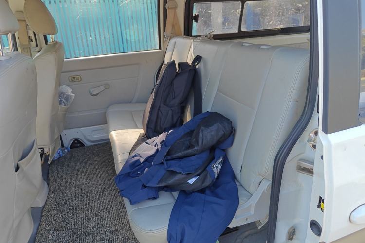 Used Jinbei New Hiace S 2021 1.6L Business Central Air-Conditioned Coach China VI Standard SWD16M Interior 4
