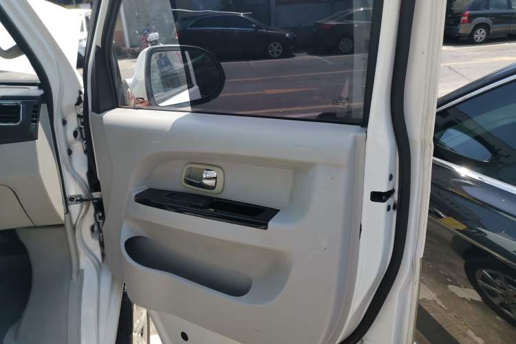 Used Jinbei New Hiace S 2021 1.5L Wealth Central Air-Conditioned Bus China VI Standard Model SWC15M Interior 5