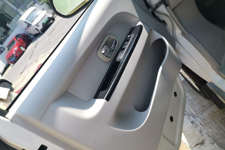 Used Jinbei New Hiace S 2021 1.5L Wealth Central Air-Conditioned Bus China VI Standard Model SWC15M Interior 7