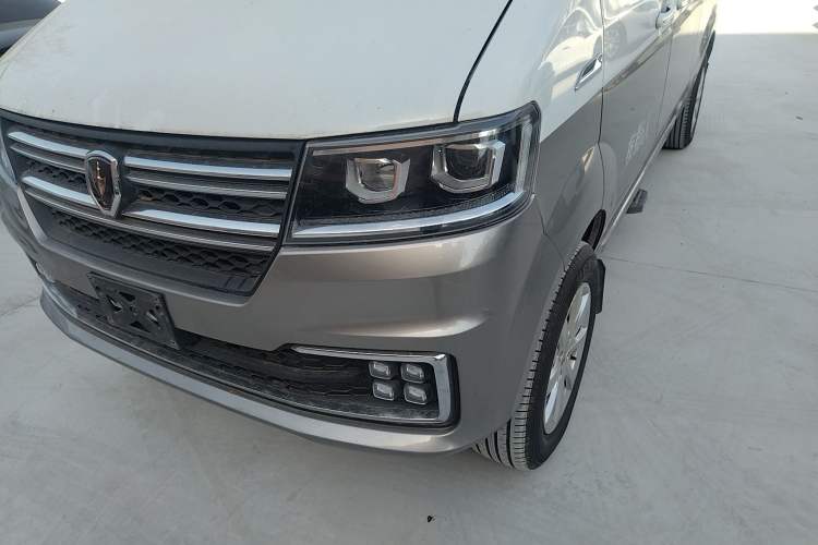 Used Jinbei New Hiace S 2021 1.5L Wealth Model Non-Air-Conditioned Version National VI Standard SWC15M Left Front Headlight