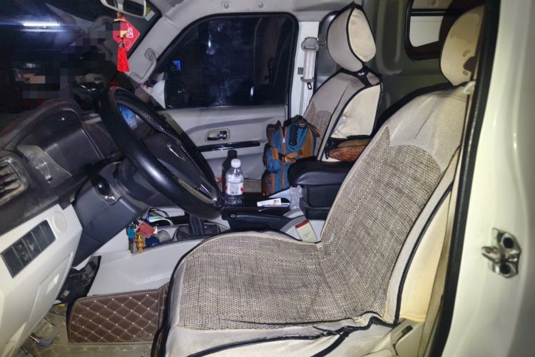 Used Jinbei New Hiace S 2021 1.5L Wealth Central Air-Conditioned Van China VI Standard SWC15M Left Front Seat