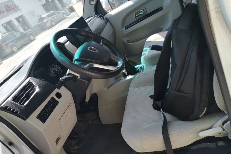 Used Jinbei New Hiace S 2021 1.5L Wealth Central Air-Conditioned Bus China VI Standard Model SWC15M Left Front Seat