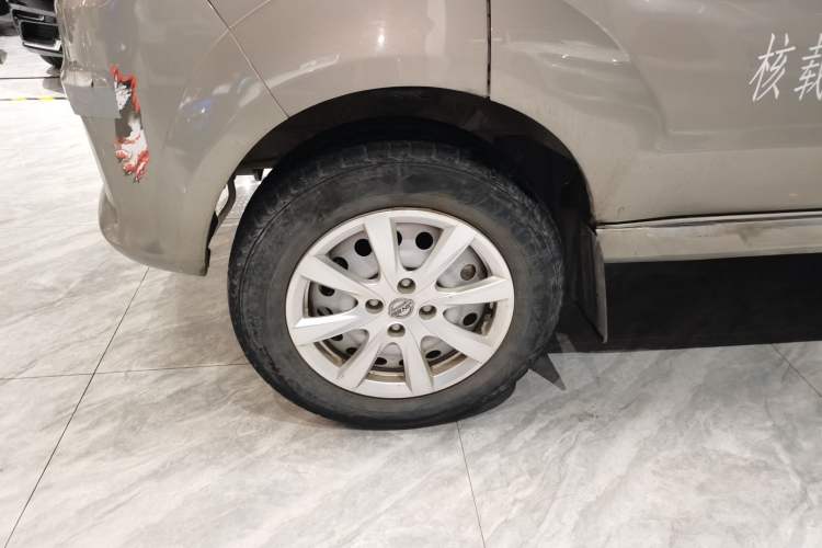 Used Jinbei New Hiace S 2021 1.5L Wealth Model Non-Air-Conditioned Version National VI Standard SWC15M Left Front Wheel Hub